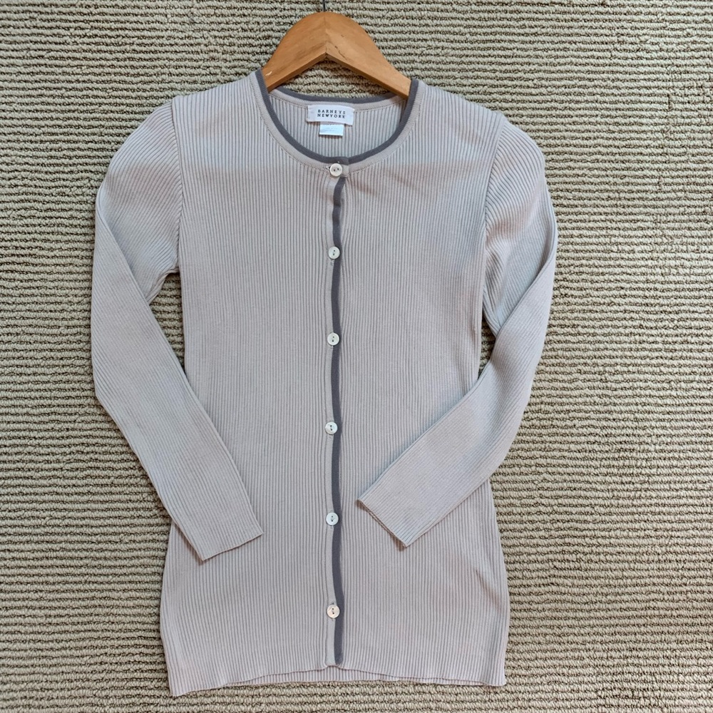 Vintage Barney’s New York women’s cardigan (size small)